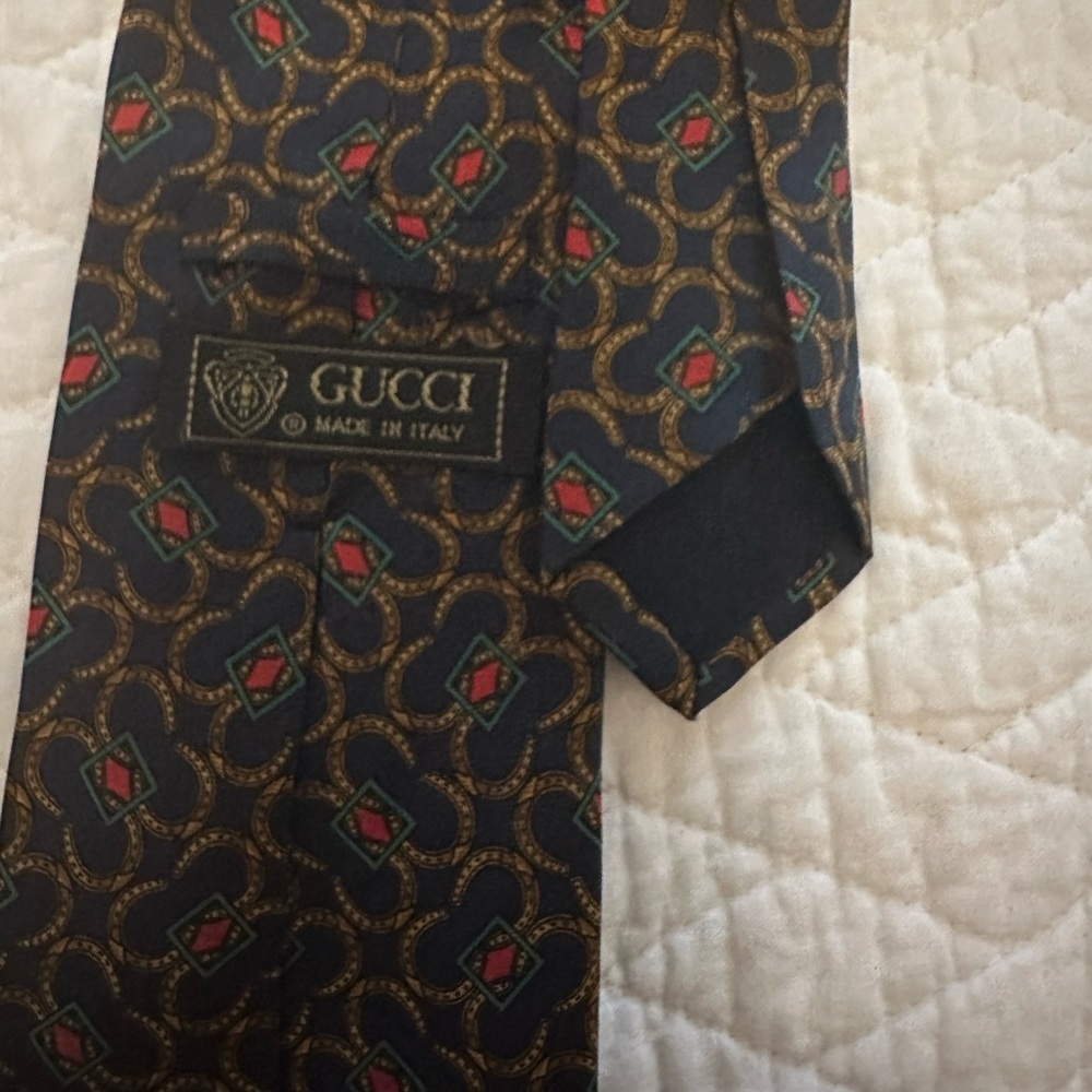Gucci - Picture 3 of 15